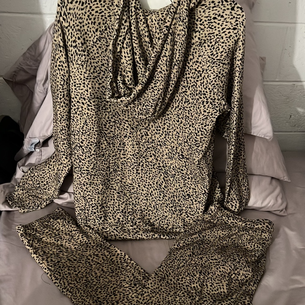 Volcom - Picture 5 of 7